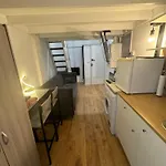 Duplex Studio 3 Minute Drive From Luton Airport