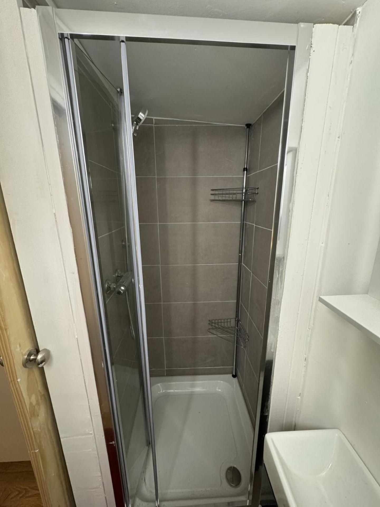 Duplex 3 Minute Drive From Luton Airport Apartment